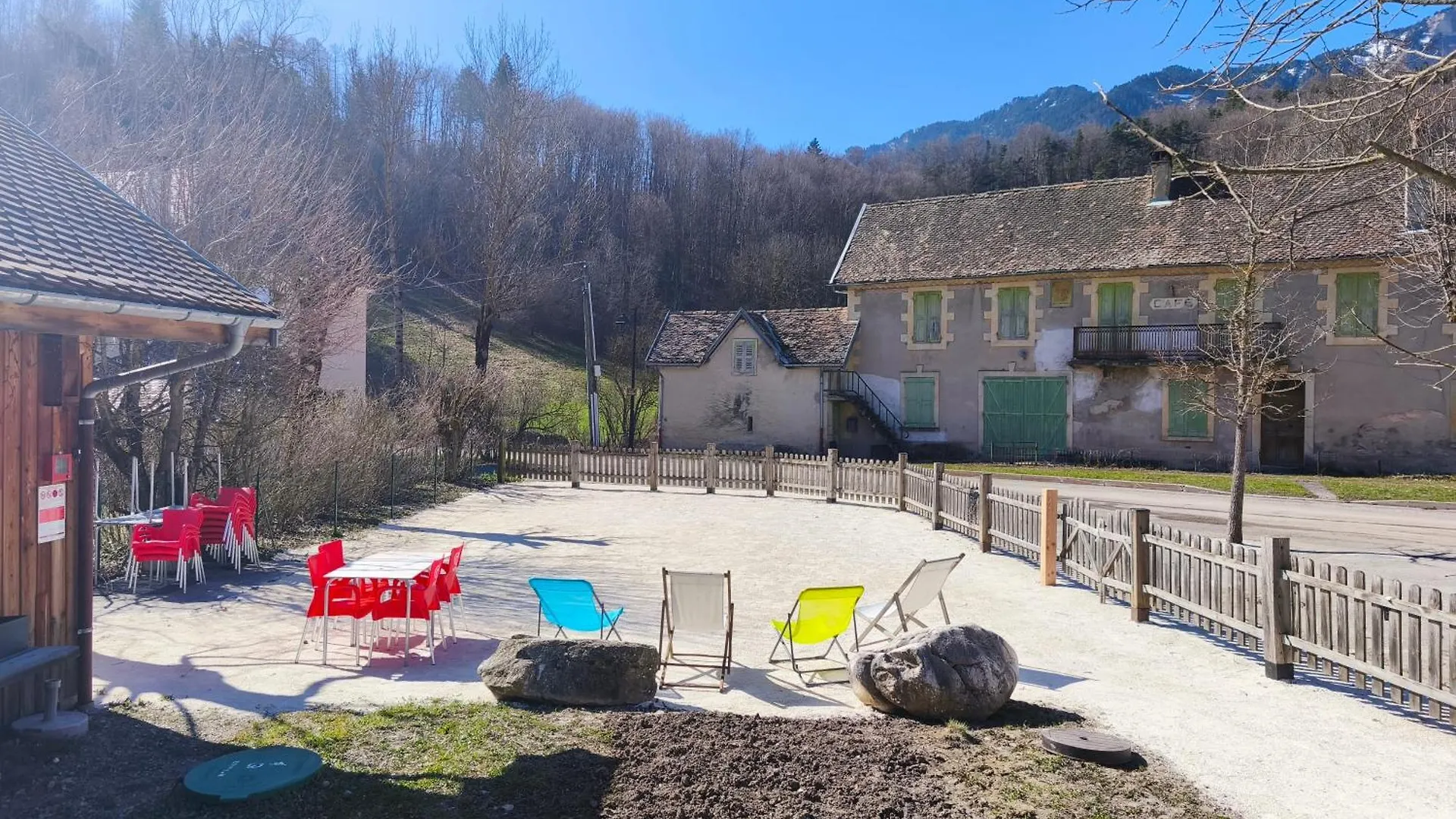 Gite Du Randonneur Chichilianne Hotel